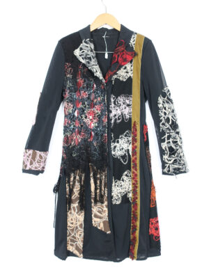 Abrigo negro bordado lana boutique Henar Polo