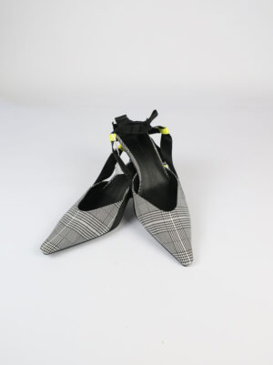 Zapato gris tacón ZARA