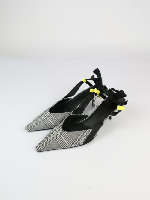 Zapato gris tacón ZARA cuadros